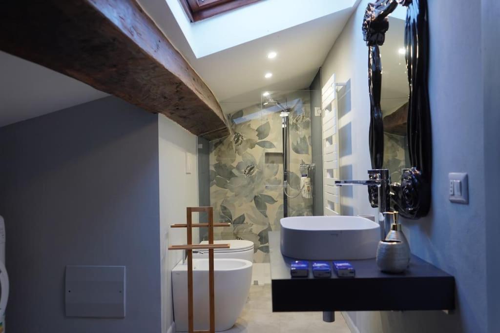 Loft Moderno Ubicato Nel Centro Storico Di Luccaアパートメント エクステリア 写真